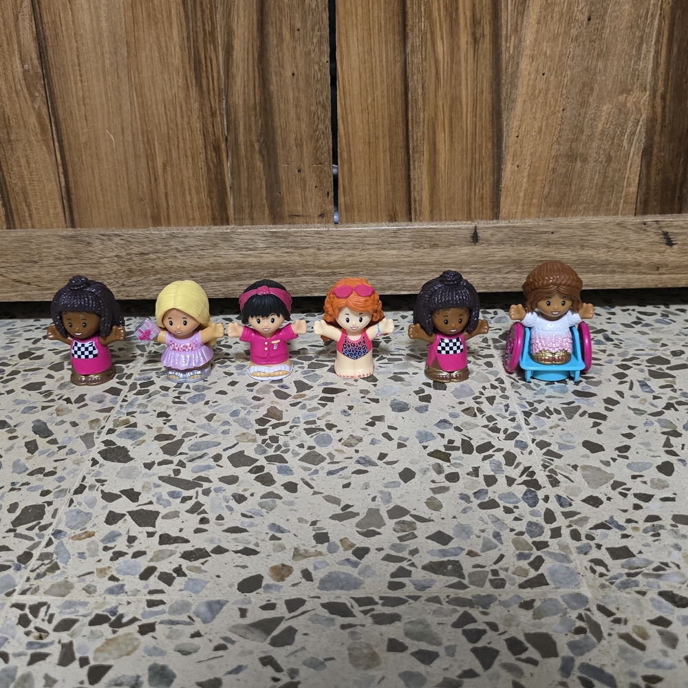 Fisher-Price Friends Playset with Pink, Yellow, and Brown